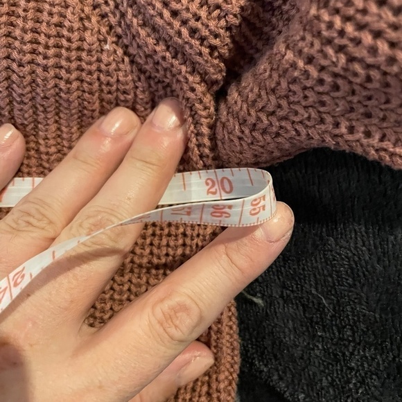 Cropped Boxy Lace Up Front Sweater 🤍 - Picture 7 of 7